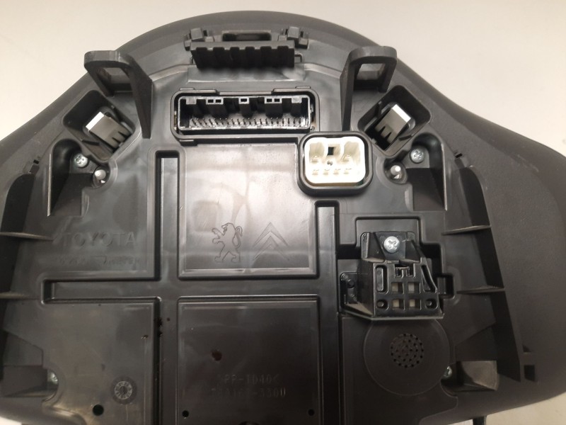 Recambio de cuadro instrumentos para toyota aygo (_b4_) 1.0 (kgb40) referencia OEM IAM 769167330U 69644700U 