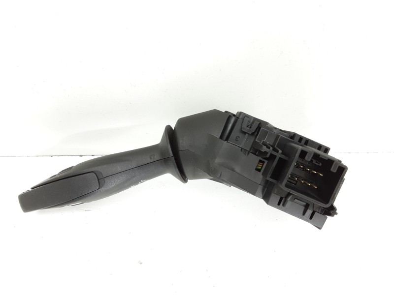Recambio de mando limpia para ford fiesta (ccn) ambiente referencia OEM IAM 8A6T17A553AC  