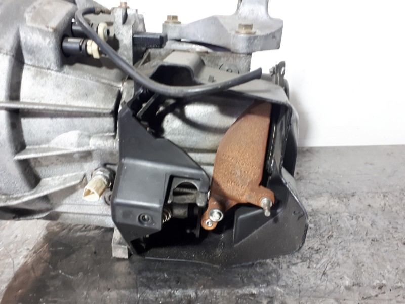 Recambio de caja cambios para ford fiesta (cbk) ambiente referencia OEM IAM 2N1R  