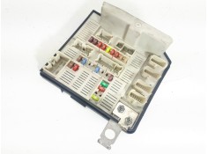 Recambio de caja reles / fusibles para renault megane ii berlina 5p authentique referencia OEM IAM 8200481867G  