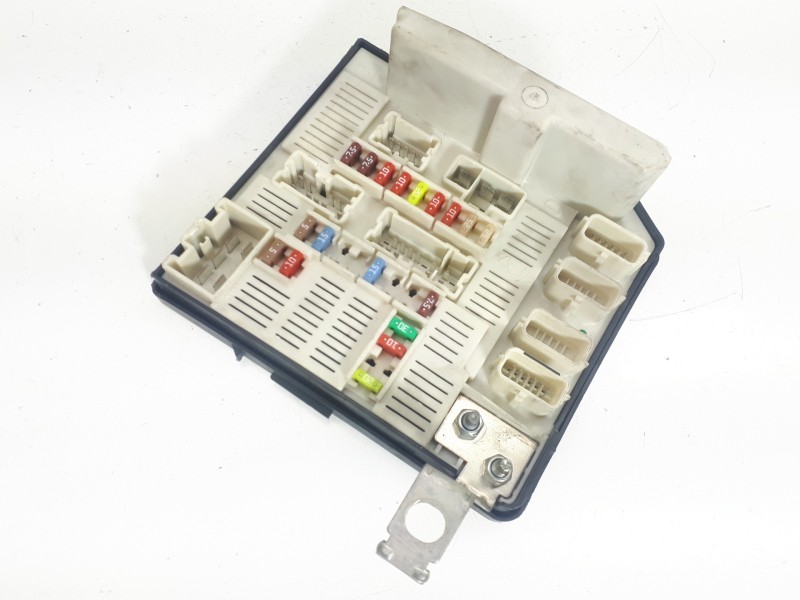Recambio de caja reles / fusibles para renault megane ii berlina 5p authentique referencia OEM IAM 8200481867G  
