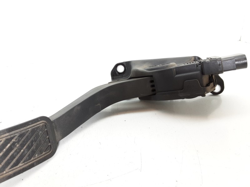 Recambio de pedal acelerador para ford fiesta (ccn) ambiente referencia OEM IAM 8V219F836AB  