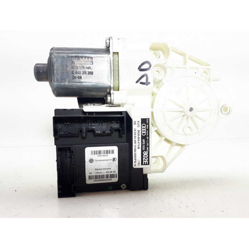 Recambio de motor elevalunas delantero derecho para audi a3 (8p) 1.9 tdi e limited edition referencia OEM IAM 8P0959802E  