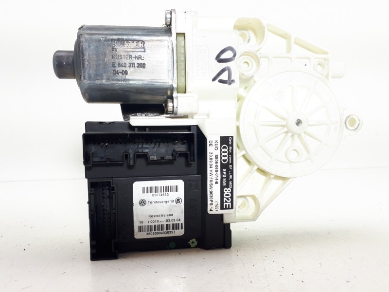Recambio de motor elevalunas delantero derecho para audi a3 (8p) 1.9 tdi e limited edition referencia OEM IAM 8P0959802E  