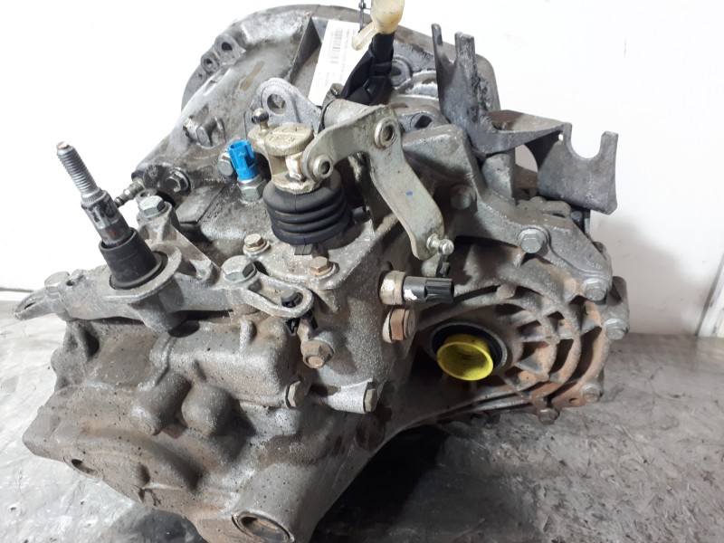 Recambio de caja cambios para renault megane ii classic berlina confort authentique referencia OEM IAM ND0001 A131935 
