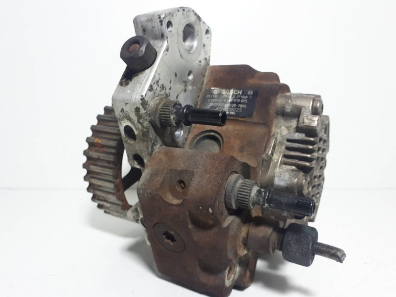 Recambio de bomba inyeccion para renault megane ii berlina 5p confort authentique referencia OEM IAM 8200108225 0445010075 CRCP3