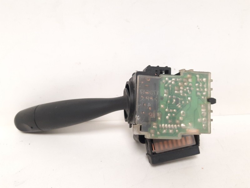 Recambio de mando limpia para toyota yaris (ncp1/nlp1/scp1) 1.0 cat referencia OEM IAM  31380 