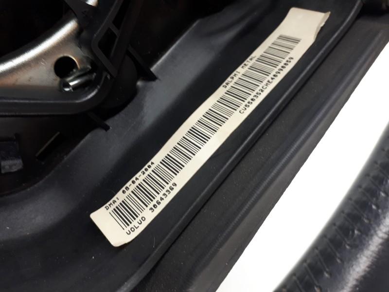 Recambio de volante para volvo s60 berlina 2.4 d referencia OEM IAM 30643369  