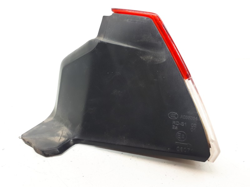 Recambio de piloto trasero derecho para renault laguna iii referencia OEM IAM   