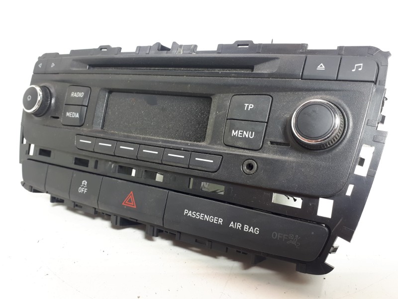 Recambio de sistema audio / radio cd para seat ibiza (6j5) copa referencia OEM IAM 6J0035156  