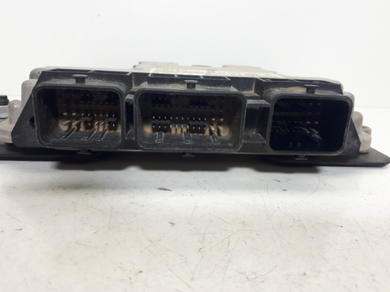 Recambio de centralita motor uce para peugeot 308 1.6 16v hdi fap referencia OEM IAM 9664257580 0281013332 EDC16C34