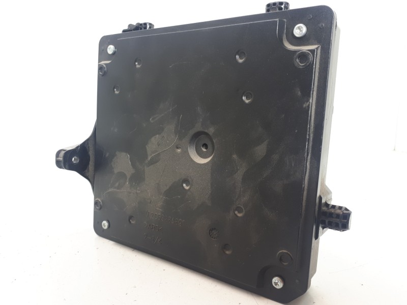 Recambio de modulo electronico para renault megane iii berlina 5 p bose edition referencia OEM IAM 284B17288R BCM95 S180098501