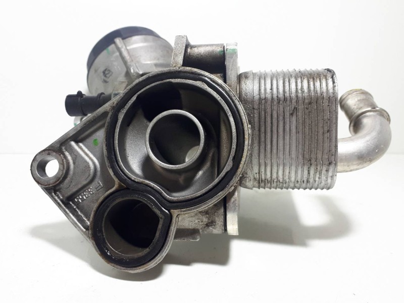 Recambio de enfriador aceite motor para opel zafira b enjoy plus referencia OEM IAM 5989070291  