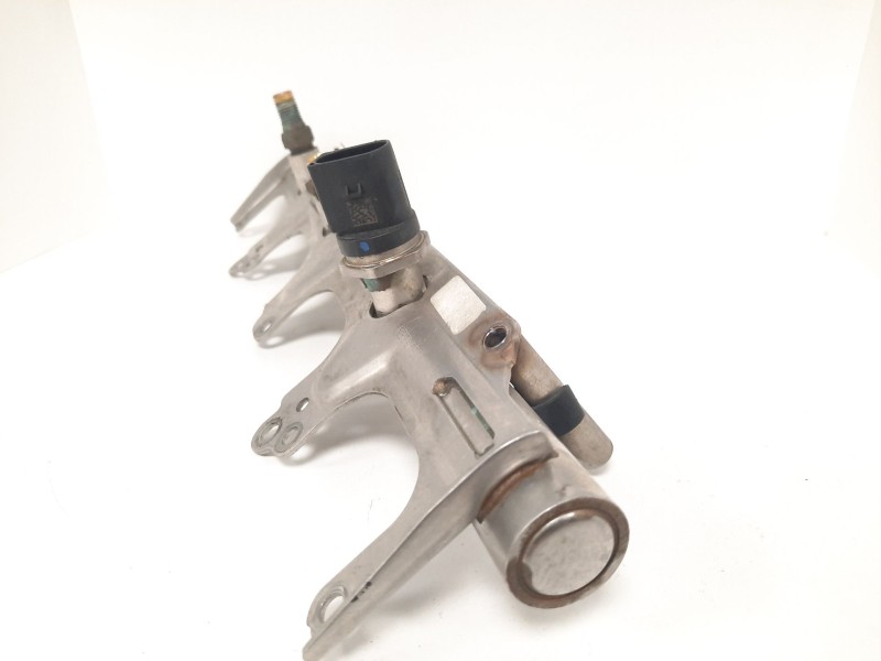 Recambio de rampa inyectora para audi a3 (8p) 2.0 fsi ambiente referencia OEM IAM 06F133317L 2900902761 
