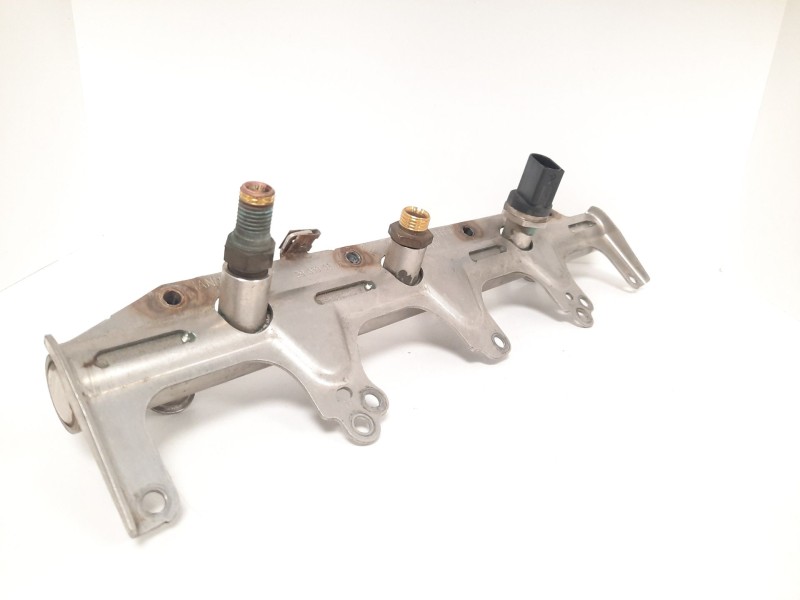 Recambio de rampa inyectora para audi a3 (8p) 2.0 fsi ambiente referencia OEM IAM 06F133317L 2900902761 