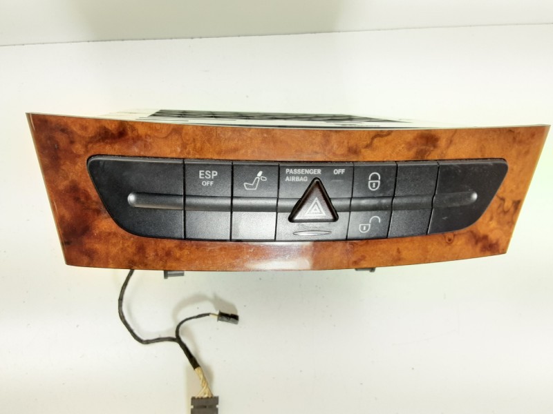 Recambio de mando multifuncion para mercedes-benz clase e (w211) berlina e 240 (211.061) referencia OEM IAM A2116801639  