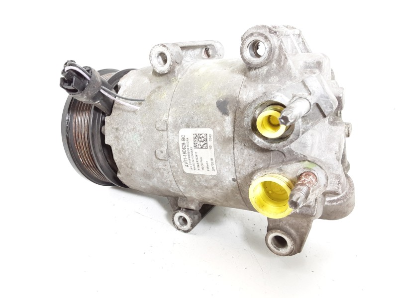 Recambio de compresor aire acondicionado para ford fiesta (ccn) black&white edition referencia OEM IAM AV1119D629BC  