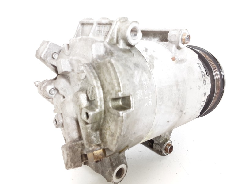 Recambio de compresor aire acondicionado para ford fiesta (ccn) black&white edition referencia OEM IAM AV1119D629BC  