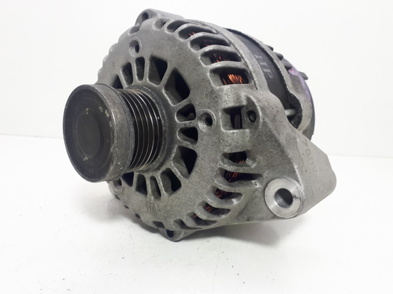 Recambio de alternador para ssangyong rodius xdi premium referencia OEM IAM A6651540202 140A 