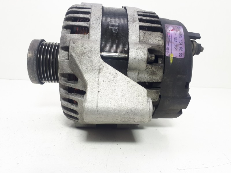 Recambio de alternador para ssangyong rodius xdi premium referencia OEM IAM A6651540202 140A 