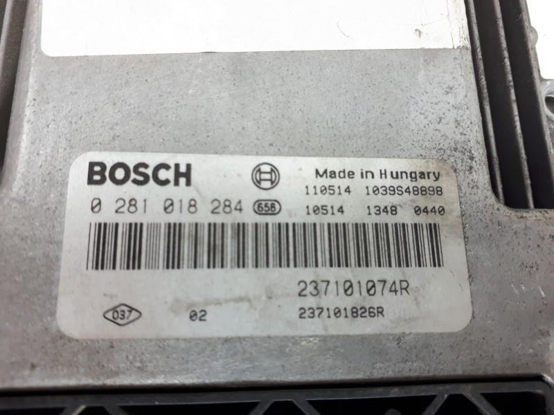 Recambio de centralita motor uce para renault scenic iii dynamique referencia OEM IAM 23710107R 0281018284 