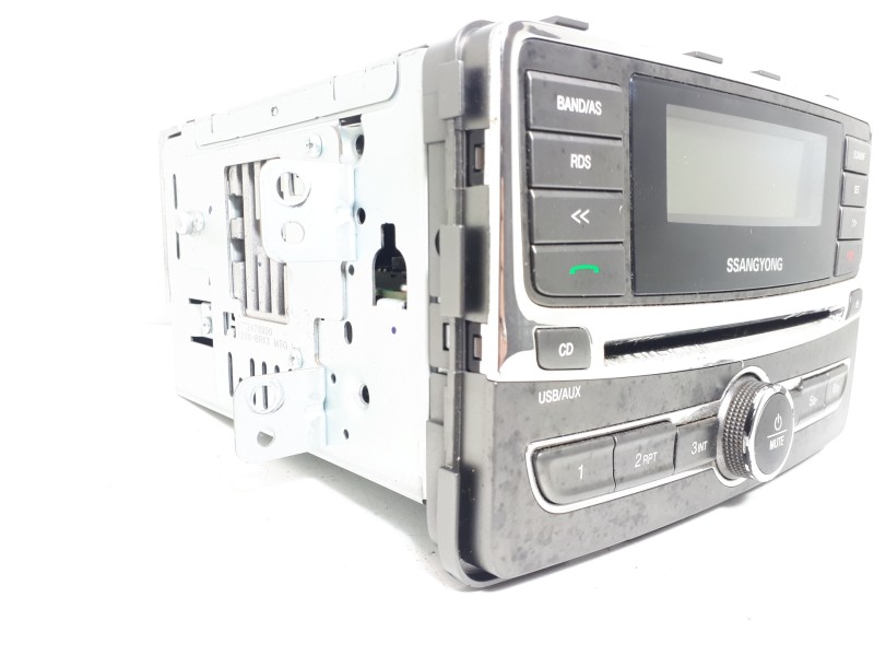 Recambio de sistema audio / radio cd para ssangyong rexton w limited 4wd referencia OEM IAM 8911008C10 AGC9145RY 