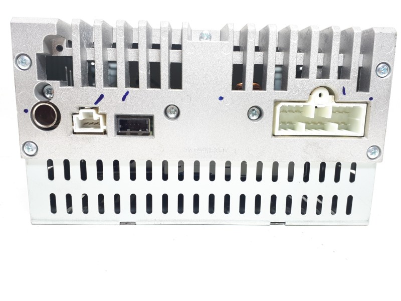 Recambio de sistema audio / radio cd para ssangyong rexton w limited 4wd referencia OEM IAM 8911008C10 AGC9145RY 