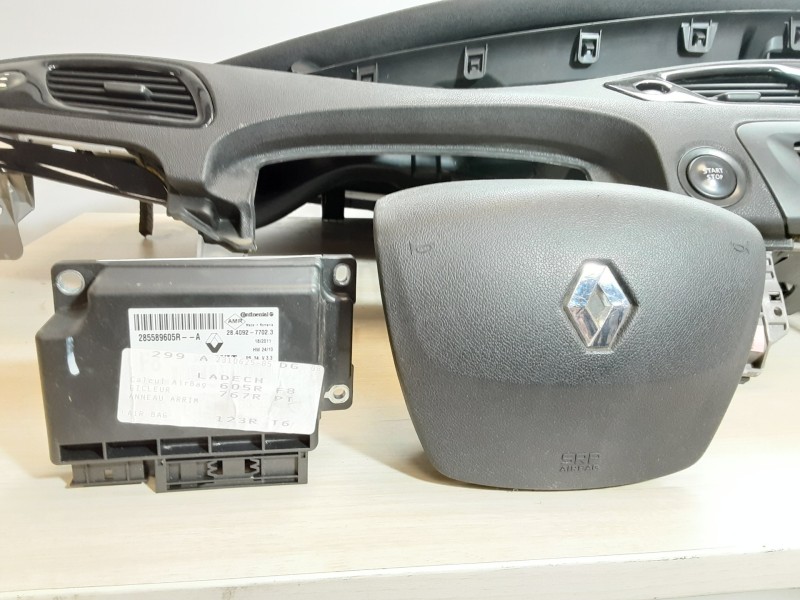 Recambio de kit airbag para renault scenic iii dynamique referencia OEM IAM   