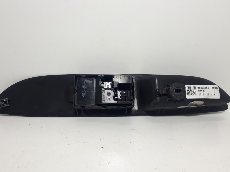 Recambio de mando elevalunas delantero derecho para opel mokka x 120 aniversario start/stop referencia OEM IAM 13301886  