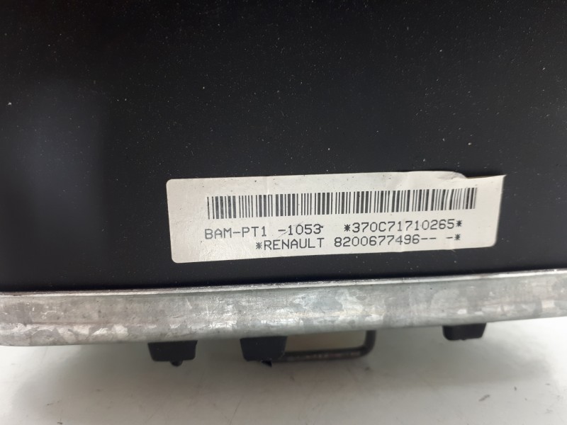 Recambio de airbag delantero izquierdo para renault clio iii exception referencia OEM IAM 8200677496 370C71710265 