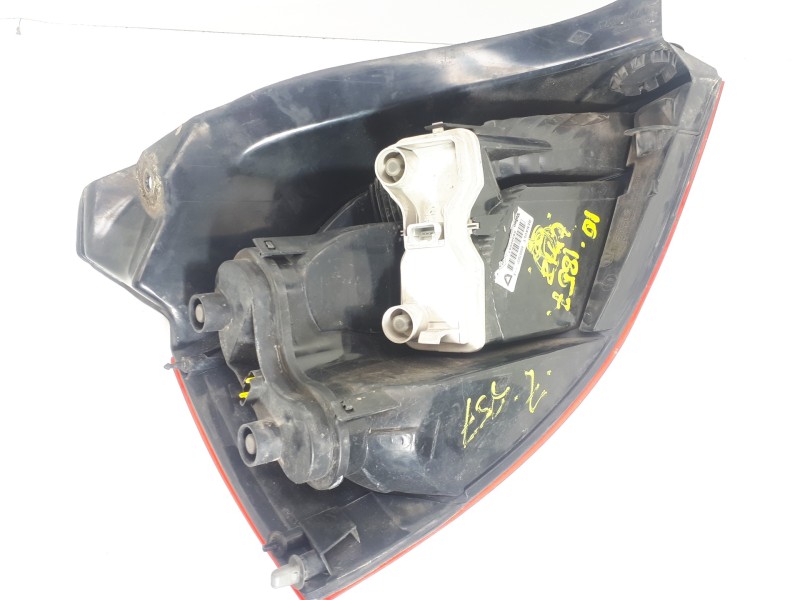 Recambio de piloto trasero izquierdo para renault megane ii classic berlina confort authentique referencia OEM IAM 8200073237E 8