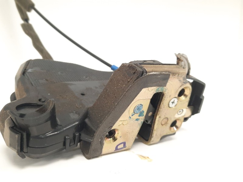 Recambio de cerradura puerta delantera derecha para toyota corolla verso (r1) 1.8 luna referencia OEM IAM   