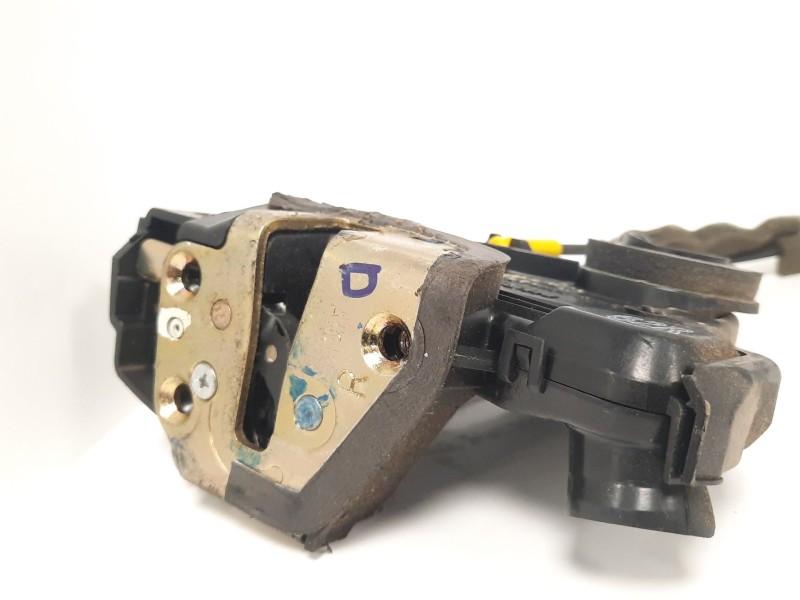 Recambio de cerradura puerta delantera derecha para toyota corolla verso (r1) 1.8 luna referencia OEM IAM   