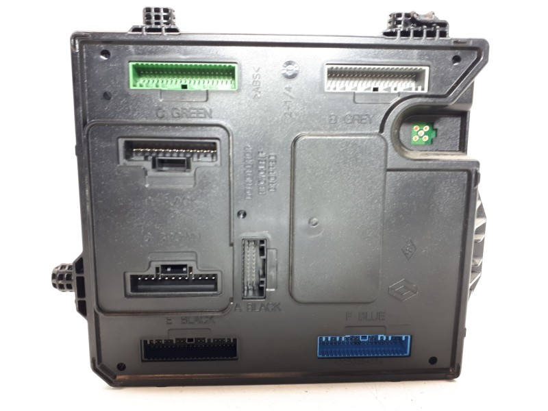 Recambio de caja reles / fusibles para renault scenic iii dynamique referencia OEM IAM 284B14576R BCM95 