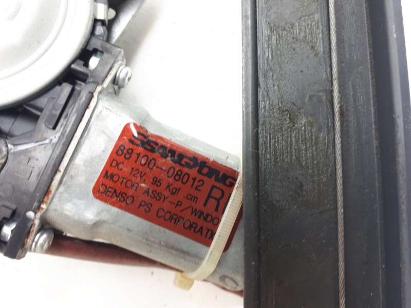 Recambio de elevalunas trasero derecho para ssangyong rexton w limited 4wd referencia OEM IAM 8810008012  