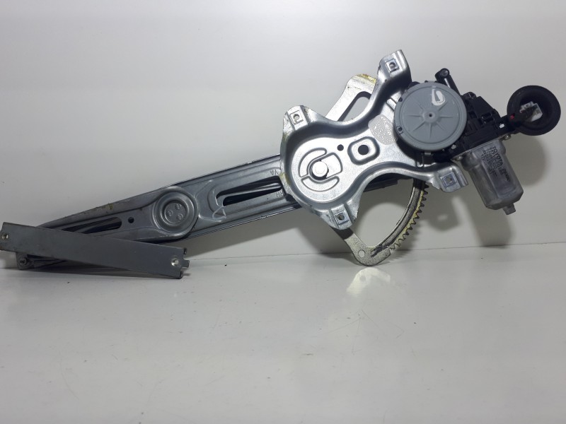 Recambio de elevalunas delantero derecho para toyota yaris (ksp9/scp9/nlp9) básico referencia OEM IAM 857100D100 97358210 