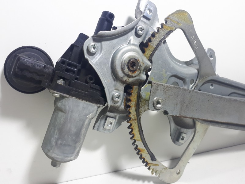 Recambio de elevalunas delantero derecho para toyota yaris (ksp9/scp9/nlp9) básico referencia OEM IAM 857100D100 97358210 