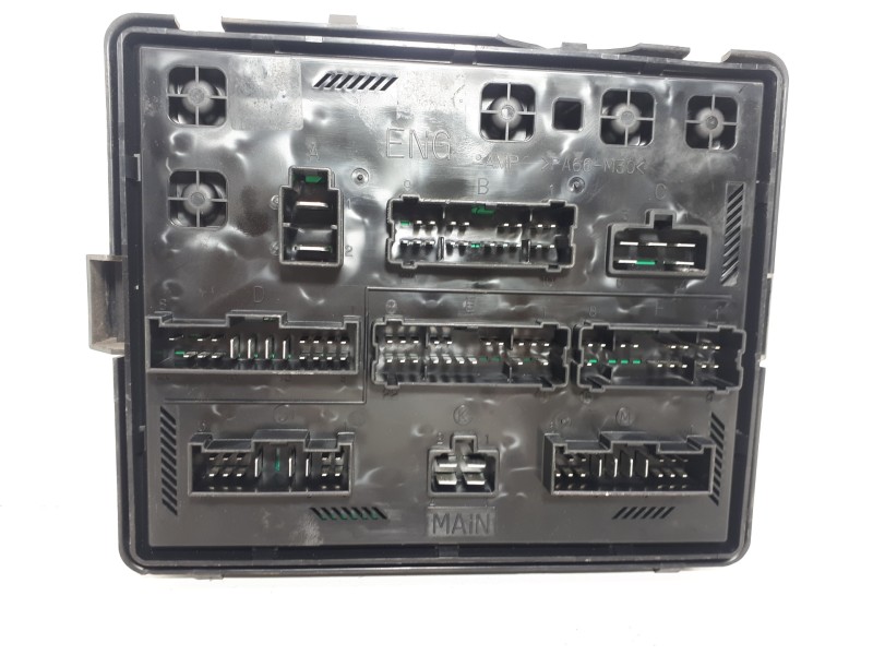 Recambio de caja reles / fusibles para ssangyong rexton w limited 4wd referencia OEM IAM   