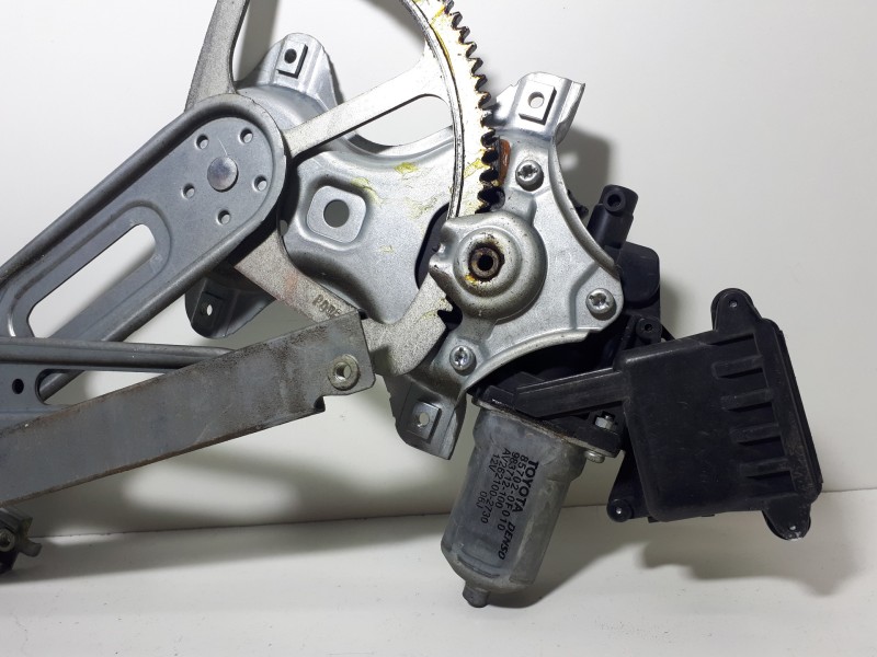 Recambio de elevalunas delantero izquierdo para toyota yaris (ksp9/scp9/nlp9) básico referencia OEM IAM 857200D110B  