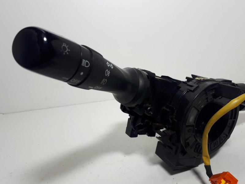 Recambio de mando intermitentes para toyota yaris (ksp9/scp9/nlp9) básico referencia OEM IAM 0D08017F142  