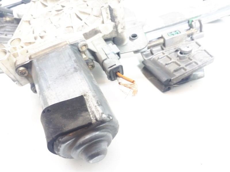 Recambio de elevalunas delantero derecho para peugeot 206 cc cc referencia OEM IAM 9636627580  