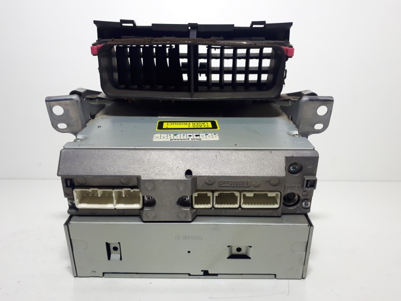 Recambio de sistema audio / radio cd para toyota yaris (ksp9/scp9/nlp9) básico referencia OEM IAM 861200D210  