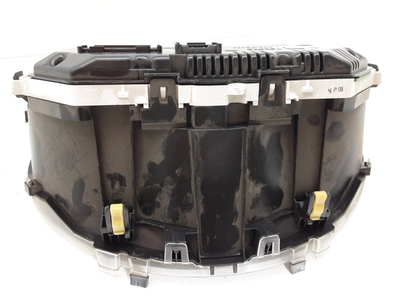 Recambio de cuadro instrumentos para toyota yaris active hybrid referencia OEM IAM 838000DT70 MB1575507732 