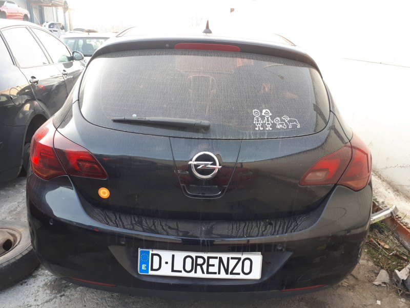 opel astra j lim. del año 2010