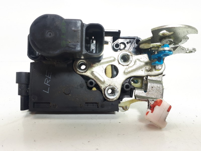 Recambio de cerradura puerta delantera derecha para ssangyong rexton w limited 4wd referencia OEM IAM   