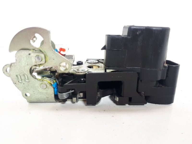 Recambio de cerradura puerta delantera derecha para ssangyong rexton w limited 4wd referencia OEM IAM   