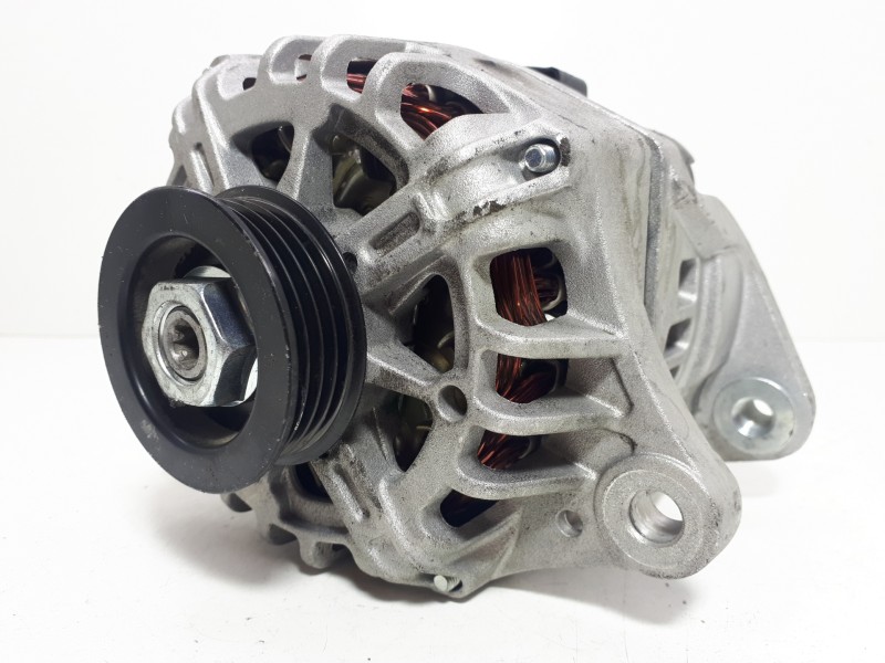 Recambio de alternador para nissan micra (k12e) acenta referencia OEM IAM 23100AX600  
