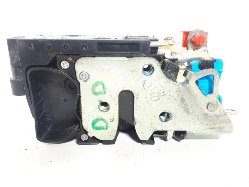 Recambio de cerradura puerta delantera derecha para ssangyong rexton w limited 4wd referencia OEM IAM   