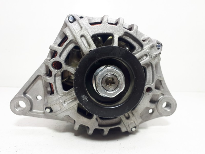Recambio de alternador para nissan micra (k12e) acenta referencia OEM IAM 23100AX600  