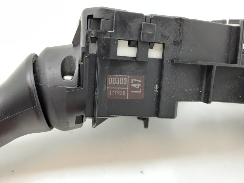 Recambio de mando luces para toyota yaris active hybrid referencia OEM IAM 0D30017F938  